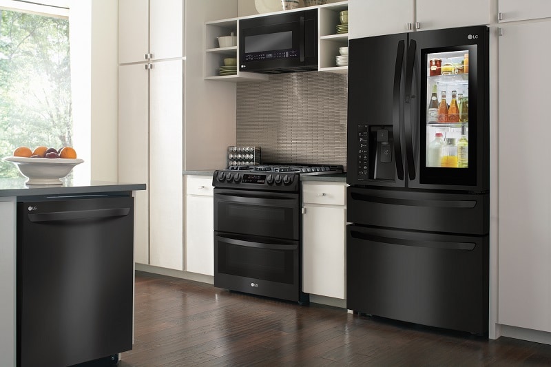 LG Matte Black Kitchen Appliances Makes Life a Lot Easier. Learn How at DadBlogsAbout.com